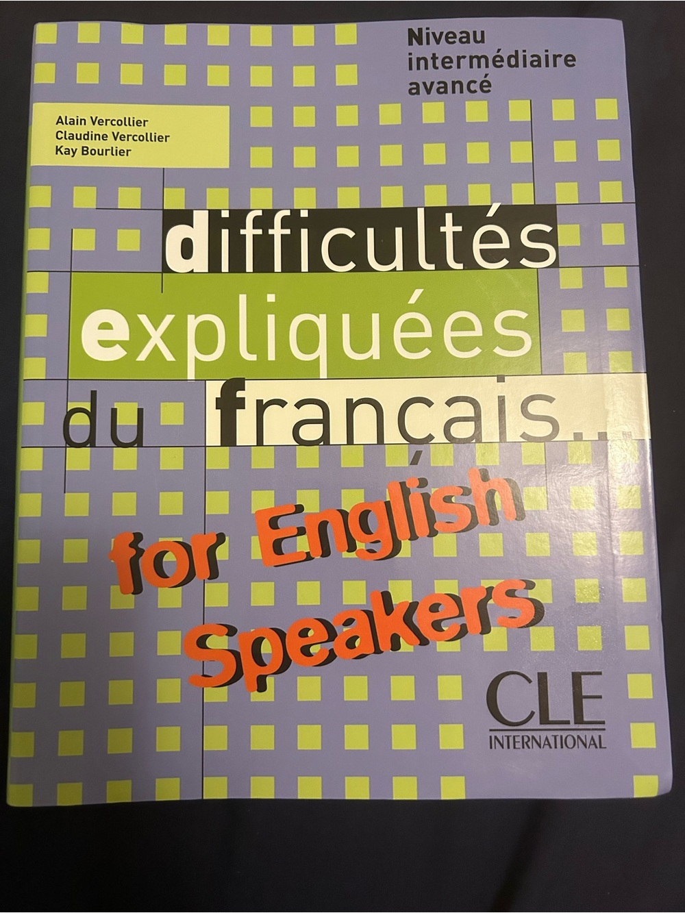 CLE International "Difficultés expliquées du français" Textbook - Purple & Lime